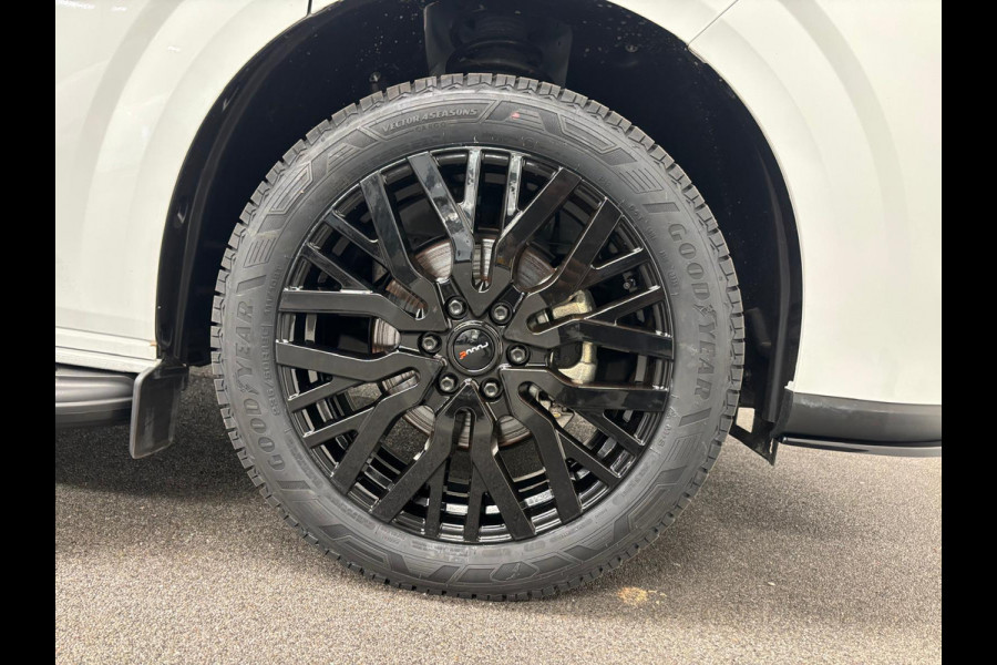 Ford Transit Custom 300 2.0 TDCI L2H1 EC Sport Nieuw Model Automaat Airco Cruise Navi Parkeersensoren Camera Carplay Trekhaak