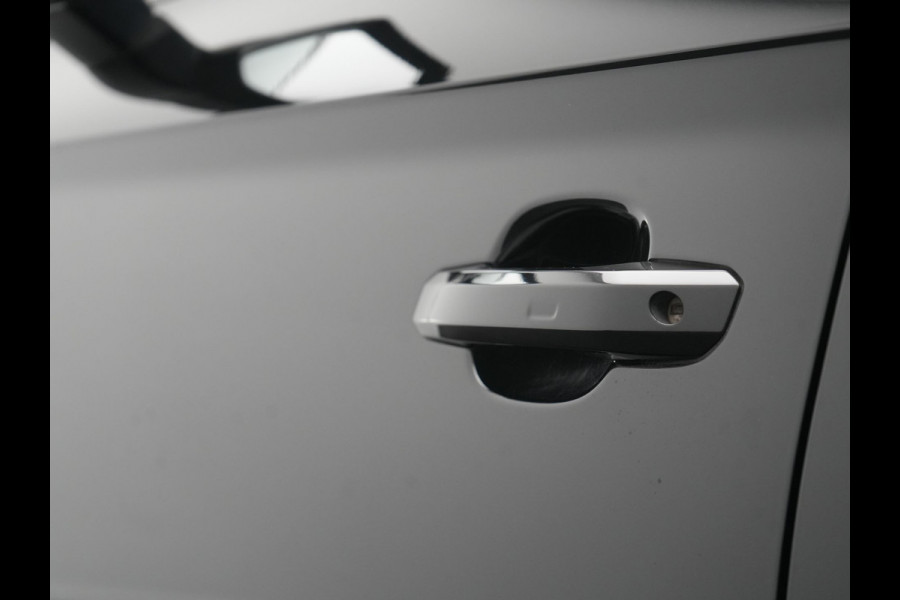 Audi Q5 55 TFSI e S Line PHEV 367pk Dealer O.H. | Alcantara Sportstoelen Massage & Verwarmd | 360 Camera | Bang & Olufsen Audio | Keyless | Navigatie | Virtual | DAB | Cruise Control | Plug In Hybrid |