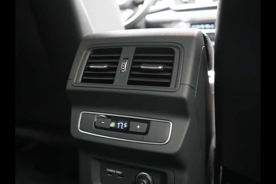 Audi Q5 55 TFSI e S Line PHEV 367pk Dealer O.H. | Alcantara Sportstoelen Massage & Verwarmd | 360 Camera | Bang & Olufsen Audio | Keyless | Navigatie | Virtual | DAB | Cruise Control | Plug In Hybrid |