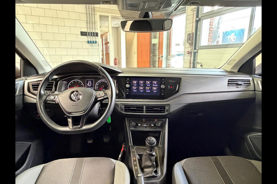 Volkswagen Polo 1.0 TSI Highline Business R Navi, Carplay, Cruise Control