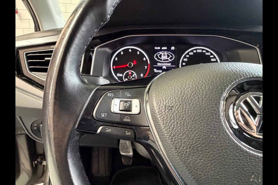 Volkswagen Polo 1.0 TSI Highline Business R Navi, Carplay, Cruise Control