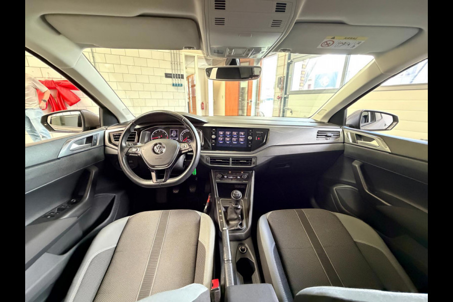 Volkswagen Polo 1.0 TSI Highline Business R Navi, Carplay, Cruise Control