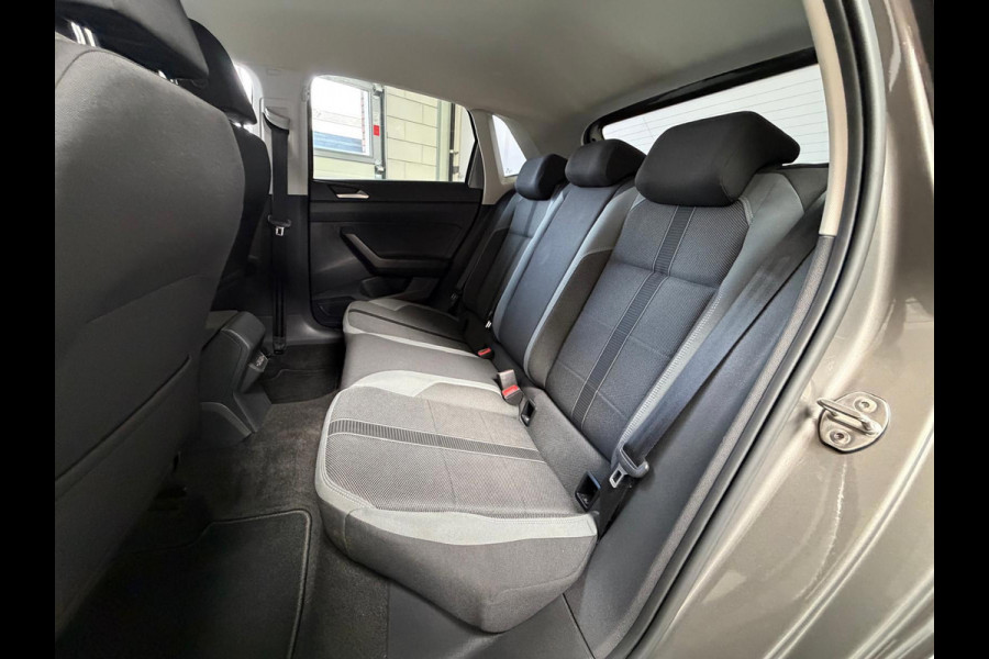 Volkswagen Polo 1.0 TSI Highline Business R Navi, Carplay, Cruise Control