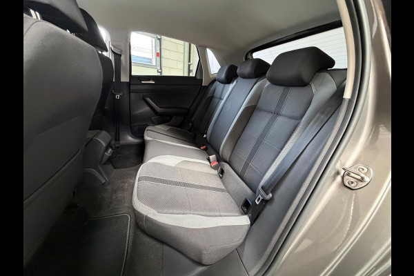 Volkswagen Polo 1.0 TSI Highline Business R Navi, Carplay, Cruise Control