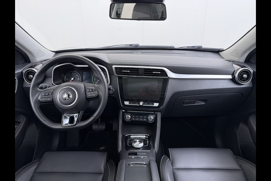 MG Mg Zs EV Luxury 45kWh SOH 92% Panorama-Schuifdak Leder+Verwrmd Trekhaak Adap.Cruise Camera Navi Apple Carplay Android Auto Elek.Stoel  Airco Privacy Glas Isofix DAB Lmv 17" Keyless 1e Eigenaar Dealeronderhouden