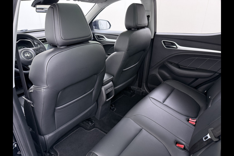MG Mg Zs EV Luxury 45kWh SOH 92% Panorama-Schuifdak Leder+Verwrmd Trekhaak Adap.Cruise Camera Navi Apple Carplay Android Auto Elek.Stoel  Airco Privacy Glas Isofix DAB Lmv 17" Keyless 1e Eigenaar Dealeronderhouden
