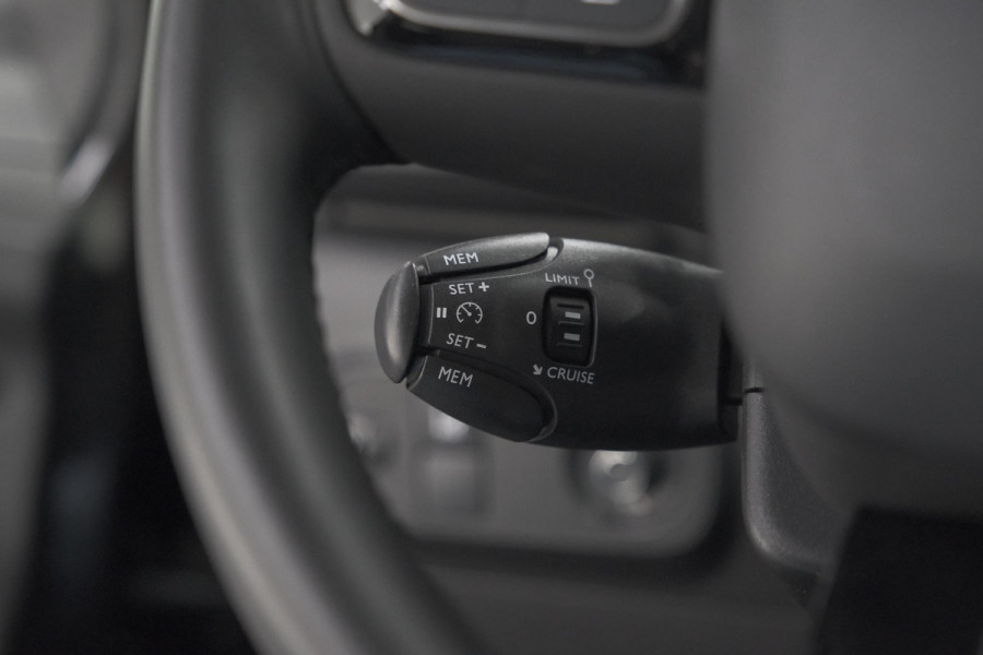 Citroën C3 PureTech 110 EAT6 Business | Camera | Allseason Banden | Dodehoekdetectie | Apple Carplay