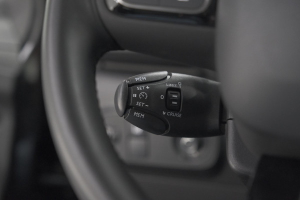 Citroën C3 PureTech 110 EAT6 Business | Camera | Allseason Banden | Dodehoekdetectie | Apple Carplay