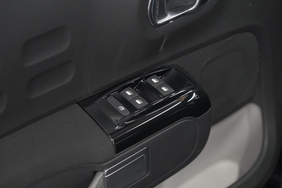 Citroën C3 PureTech 110 EAT6 Business | Camera | Allseason Banden | Dodehoekdetectie | Apple Carplay