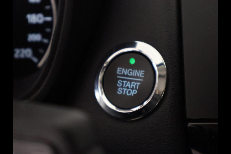 Ford EcoSport 1.0 EcoBoost Trend Essential | Trekhaak | Stuur-& Stoelverwarming | Navigatie | Camera |