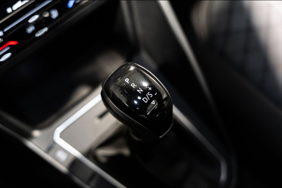 Volkswagen Taigo 1.5 TSI R-Line DSG PANO IQ CAMARA