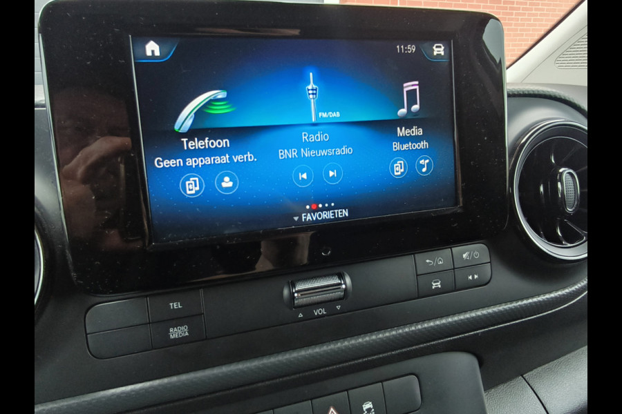 Mercedes-Benz Citan 110 L1 Pro 3 zits, apple/android BENZINE !!!! Rijklaar + 6 maanden Bovag-garantie Henk Jongen Auto's in Helmond,  al 50 jaar service zoals 't hoort!