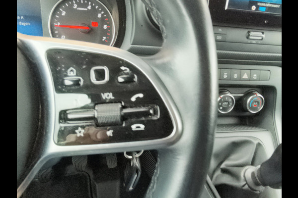 Mercedes-Benz Citan 110 L1 Pro 3 zits, apple/android BENZINE !!!! Rijklaar + 6 maanden Bovag-garantie Henk Jongen Auto's in Helmond,  al 50 jaar service zoals 't hoort!