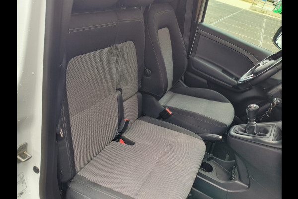 Mercedes-Benz Citan 110 L1 Pro 3 zits, apple/android BENZINE !!!! Rijklaar + 6 maanden Bovag-garantie Henk Jongen Auto's in Helmond,  al 50 jaar service zoals 't hoort!