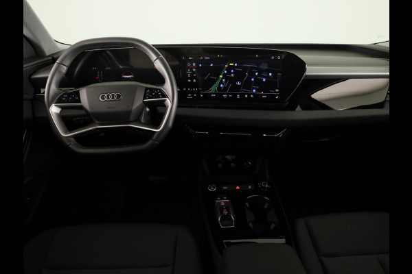 Audi Q6 Sportback e-tron edition 83 kWh 252 pk |  SOH 97,82% | Panoramadak | Trekhaak (wegklapbaar) | Verlengde garantie | Warmtepomp | Navigatie | Parkeersensoren (Park assist) | Rondomzicht camera |