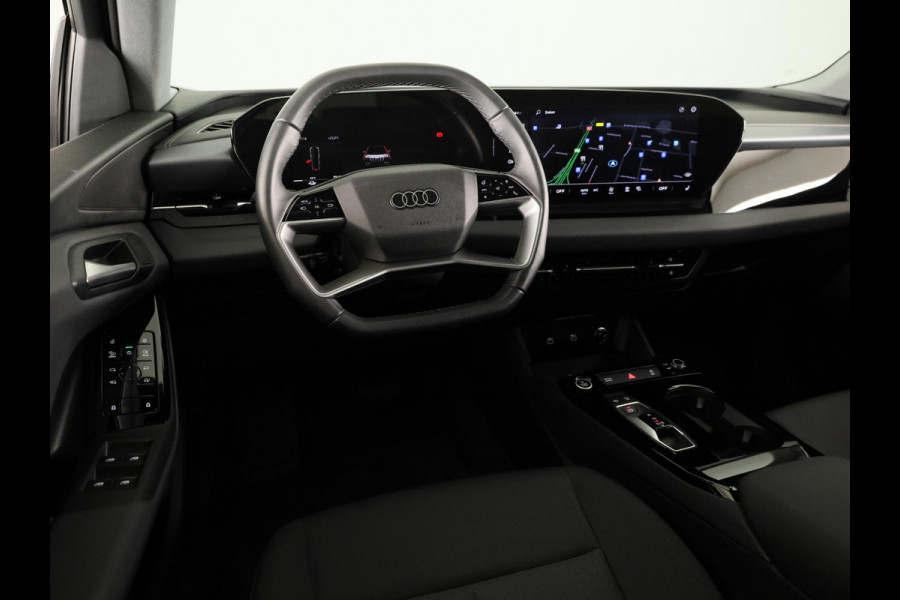 Audi Q6 Sportback e-tron edition 83 kWh 252 pk |  SOH 97,82% | Panoramadak | Trekhaak (wegklapbaar) | Verlengde garantie | Warmtepomp | Navigatie | Parkeersensoren (Park assist) | Rondomzicht camera |