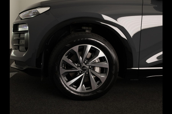 Audi Q6 Sportback e-tron edition 83 kWh 252 pk |  SOH 97,82% | Panoramadak | Trekhaak (wegklapbaar) | Verlengde garantie | Warmtepomp | Navigatie | Parkeersensoren (Park assist) | Rondomzicht camera |