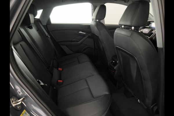 Audi Q6 Sportback e-tron edition 83 kWh 252 pk |  SOH 97,82% | Panoramadak | Trekhaak (wegklapbaar) | Verlengde garantie | Warmtepomp | Navigatie | Parkeersensoren (Park assist) | Rondomzicht camera |