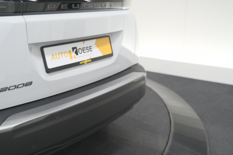 Peugeot e-2008 EV Allure Avantage 54 kWh | 11 KW Lader | Apple Carplay | Parkeersensoren