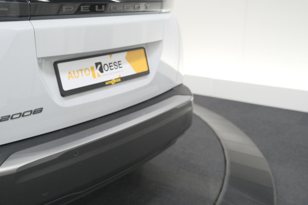 Peugeot e-2008 EV Allure Avantage 54 kWh | 11 KW Lader | Apple Carplay | Parkeersensoren