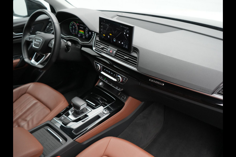 Audi Q5 50 TFSI e Advanced edition PHEV 300pk Dealer O.H | Trekhaak Af Fabriek | Head Up | Apple Carplay | Lederen Sportstoelen Verwarmd | Cruise Control | Virtual | Navigatie | DAB | 19"L.M | Plug In Hybrid |
