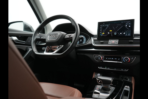 Audi Q5 50 TFSI e Advanced edition PHEV 300pk Dealer O.H | Trekhaak Af Fabriek | Head Up | Apple Carplay | Lederen Sportstoelen Verwarmd | Cruise Control | Virtual | Navigatie | DAB | 19"L.M | Plug In Hybrid |