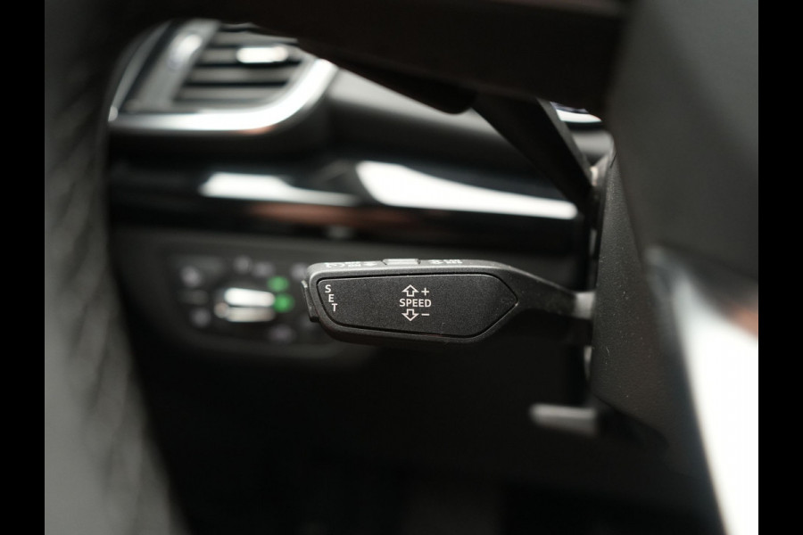 Audi Q5 50 TFSI e Advanced edition PHEV 300pk Dealer O.H | Trekhaak Af Fabriek | Head Up | Apple Carplay | Lederen Sportstoelen Verwarmd | Cruise Control | Virtual | Navigatie | DAB | 19"L.M | Plug In Hybrid |