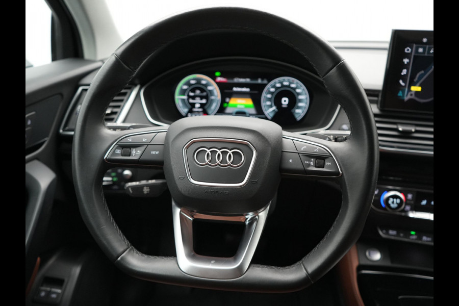 Audi Q5 50 TFSI e Advanced edition PHEV 300pk Dealer O.H | Trekhaak Af Fabriek | Head Up | Apple Carplay | Lederen Sportstoelen Verwarmd | Cruise Control | Virtual | Navigatie | DAB | 19"L.M | Plug In Hybrid |