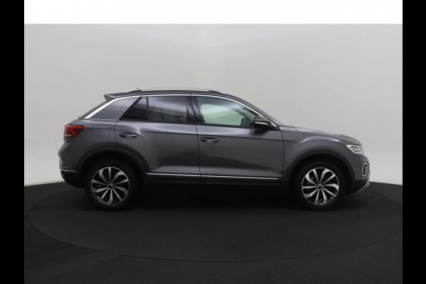 Volkswagen T-Roc 1.0 TSI Style Xenon Alcantara Virtual cockpit Navi Camera Trekhaak Bj:2022