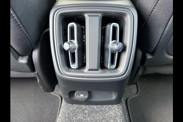 Volvo XC40 Single Motor Plus 69 kWh SOH 95% |STOEL + STUURVERWARMING| ADAPTIEVE CRUISE| DODE HOEK SENSOR| ELEKTRISCHE ACHTERKLEP
