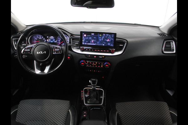Kia Ceed 1.5 T-GDi MHEV DynamicPlusLine CAMERA | CARPLAY | LMV16 | AUTOMAAT | AFNBTRHAAK | LED | DAB | ADAPCRUISE | CLIMATE | NAVI | STOE