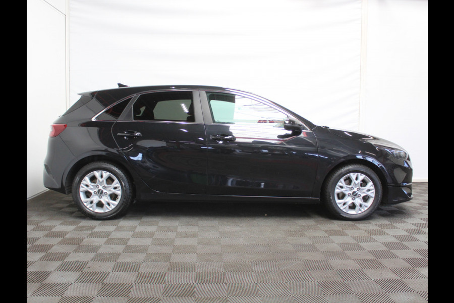 Kia Ceed 1.5 T-GDi MHEV DynamicPlusLine CAMERA | CARPLAY | LMV16 | AUTOMAAT | AFNBTRHAAK | LED | DAB | ADAPCRUISE | CLIMATE | NAVI | STOE