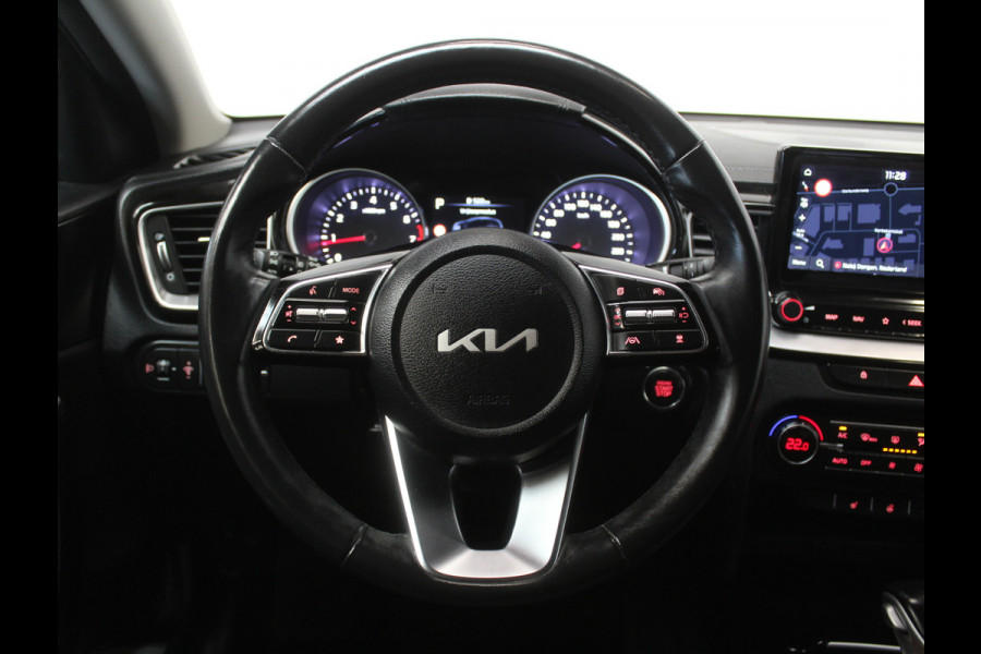 Kia Ceed 1.5 T-GDi MHEV DynamicPlusLine CAMERA | CARPLAY | LMV16 | AUTOMAAT | AFNBTRHAAK | LED | DAB | ADAPCRUISE | CLIMATE | NAVI | STOE