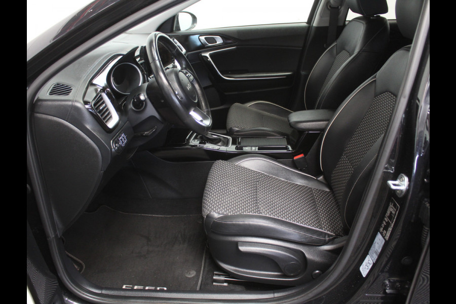 Kia Ceed 1.5 T-GDi MHEV DynamicPlusLine CAMERA | CARPLAY | LMV16 | AUTOMAAT | AFNBTRHAAK | LED | DAB | ADAPCRUISE | CLIMATE | NAVI | STOE