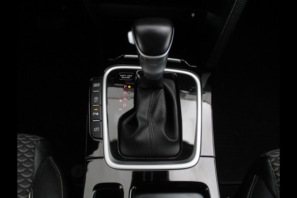 Kia Ceed 1.5 T-GDi MHEV DynamicPlusLine CAMERA | CARPLAY | LMV16 | AUTOMAAT | AFNBTRHAAK | LED | DAB | ADAPCRUISE | CLIMATE | NAVI | STOE