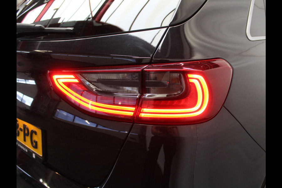 Kia Ceed 1.5 T-GDi MHEV DynamicPlusLine CAMERA | CARPLAY | LMV16 | AUTOMAAT | AFNBTRHAAK | LED | DAB | ADAPCRUISE | CLIMATE | NAVI | STOE
