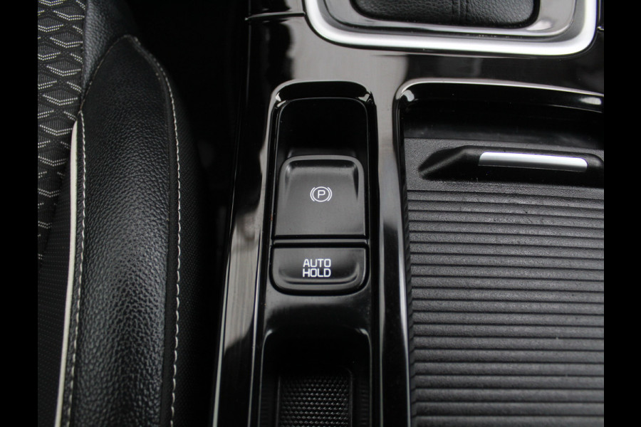 Kia Ceed 1.5 T-GDi MHEV DynamicPlusLine CAMERA | CARPLAY | LMV16 | AUTOMAAT | AFNBTRHAAK | LED | DAB | ADAPCRUISE | CLIMATE | NAVI | STOE