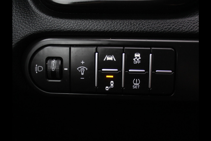 Kia Ceed 1.5 T-GDi MHEV DynamicPlusLine CAMERA | CARPLAY | LMV16 | AUTOMAAT | AFNBTRHAAK | LED | DAB | ADAPCRUISE | CLIMATE | NAVI | STOE