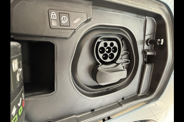 Peugeot E-5008 GT Avantage 73 kWh 7p Mistral Executive Interior (AGR) | 360 camera | Massagestoelen | Stoel en stuurverwarming |