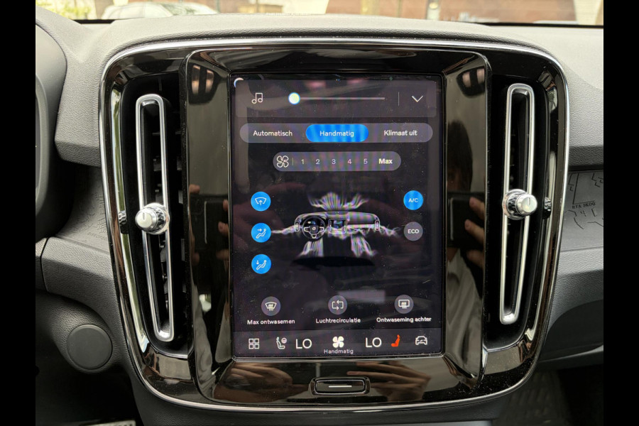 Volvo C40 Twin Motor Performance Ultra 82 kWh SOH 96% | ADAPT. CRUISE CONTROL | 360 GRADEN CAMERA | STOEL & STUUR VERWARMING | HARMAN/KARDON AUDIO | MEMORY SEATS