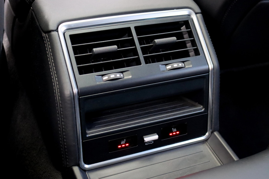 Porsche Panamera Sport Turismo 4.0 Turbo S E-Hybrid | 700pk | Luchtvering | Achterasbesturing | Burmester | Massage | HUD | Stoelventilatie | Panoramadak | Verwarmd Stuurwiel | ACC | Exclusive Design |