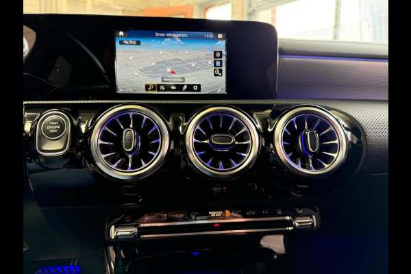 Mercedes-Benz A-Klasse 250 e AMG Night Edition Automaat, Navi, Carplay, Sfeer Verlichting, Trekhaak