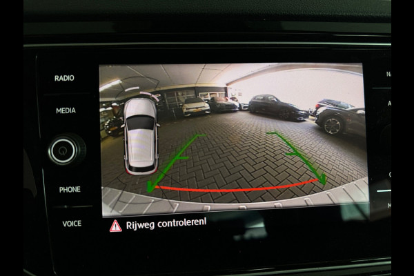 Volkswagen T-Roc 2.0 TSI 4Motion R Pano|BlindSpot|ACC|Lane Assist|DCC|Camera