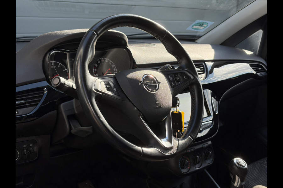 Opel Corsa 1.4 Black Edition Navi,Carplay,Airco,Cruise,Pdc,Weinig km,90pk,5 Deurs,Lm velgen,N.A.P,Zeer Zuinig,Apk tot 08-2027