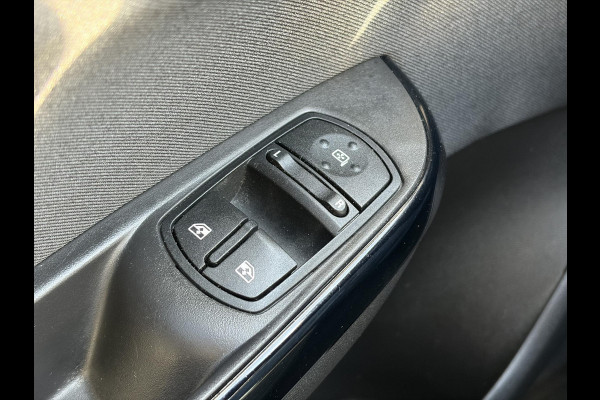 Opel Corsa 1.4 Black Edition Navi,Carplay,Airco,Cruise,Pdc,Weinig km,90pk,5 Deurs,Lm velgen,N.A.P,Zeer Zuinig,Apk tot 08-2027