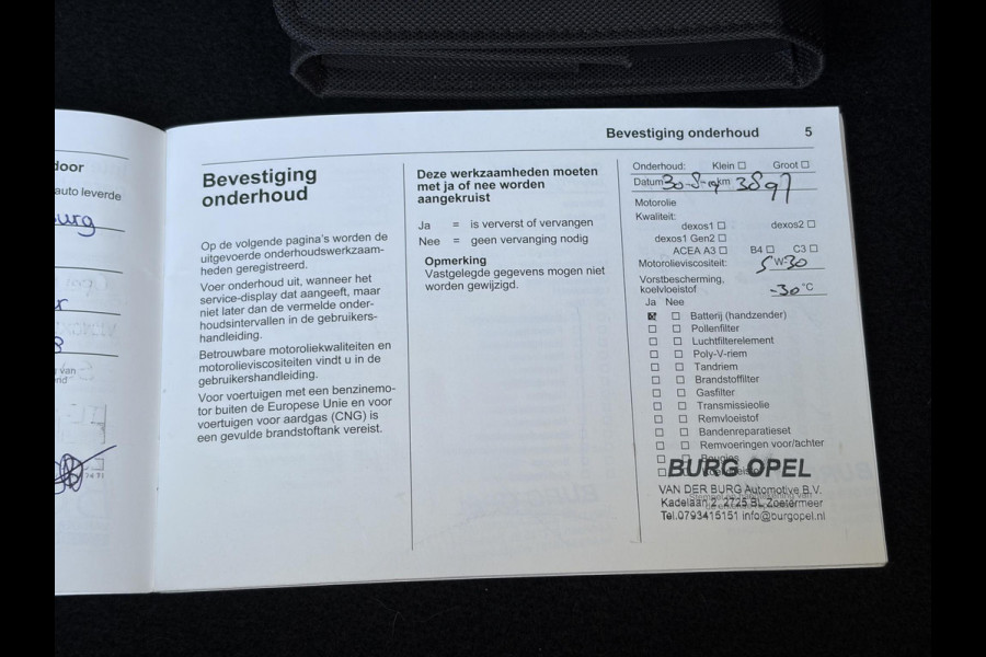 Opel Corsa 1.4 Black Edition Navi,Carplay,Airco,Cruise,Pdc,Weinig km,90pk,5 Deurs,Lm velgen,N.A.P,Zeer Zuinig,Apk tot 08-2027