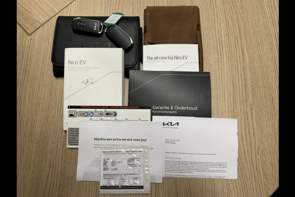 Kia Niro EV Executive Line 64.8 kWh SOH 98% All season V2L Harman Kardon Schuifdak Leder