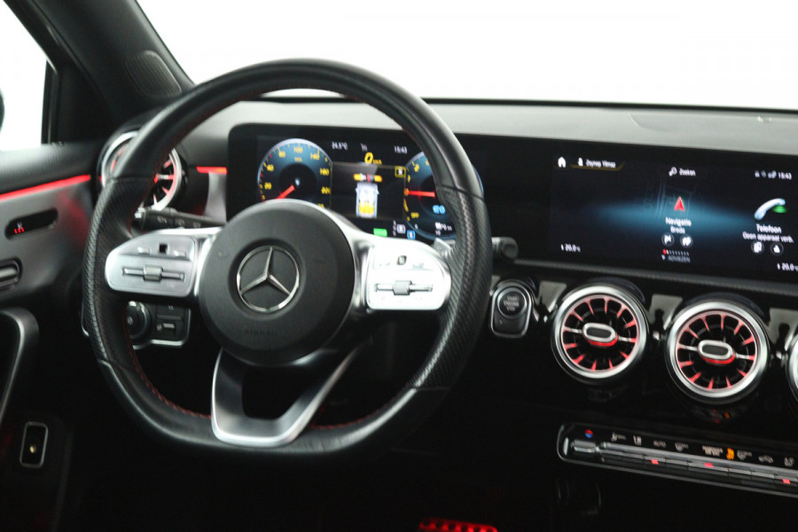 Mercedes-Benz A-Klasse 250 e Business Solution AMG Limited (PANORAMADAK, SFEER, STOELVERWARMING, ELEKTR STOELEN, CAMERA)