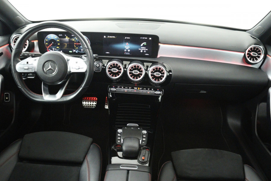 Mercedes-Benz A-Klasse 250 e Business Solution AMG Limited (PANORAMADAK, SFEER, STOELVERWARMING, ELEKTR STOELEN, CAMERA)