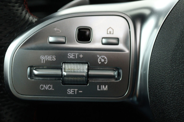 Mercedes-Benz A-Klasse 250 e Business Solution AMG Limited (PANORAMADAK, SFEER, STOELVERWARMING, ELEKTR STOELEN, CAMERA)